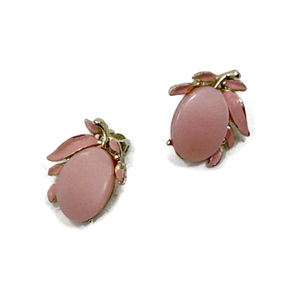 Vintage Pink Thermoset Clip Earrings: Enamel Gold Tone, 50s MCM - Picture 6 of 6
